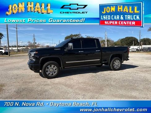 Used 2024 Chevrolet Silverado 2500 High Country w/ High Country Premium Package image 3