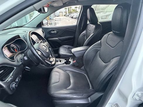 Used 2020 Jeep Cherokee Limited AWD/4WD image 10