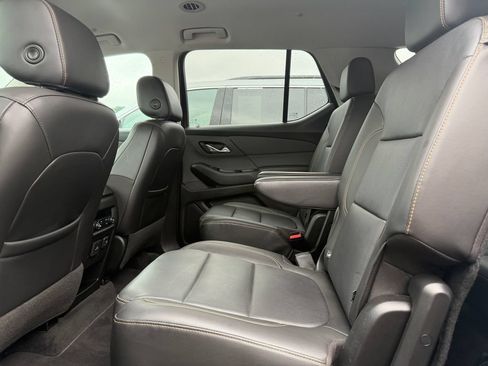 Used 2020 Chevrolet Traverse Premier AWD/4WD image 36