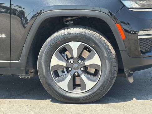 Used 2024 Jeep Grand Cherokee Limited 4xe AWD/4WD image 36
