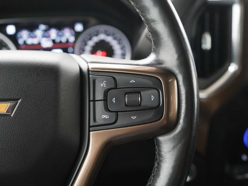 Used 2019 Chevrolet Silverado 1500 High Country w/ Z71 Off-Road Package AWD/4WD image 28
