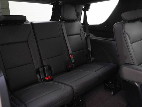 Used 2025 GMC Yukon Denali w/ Denali Reserve Package AWD/4WD image 13