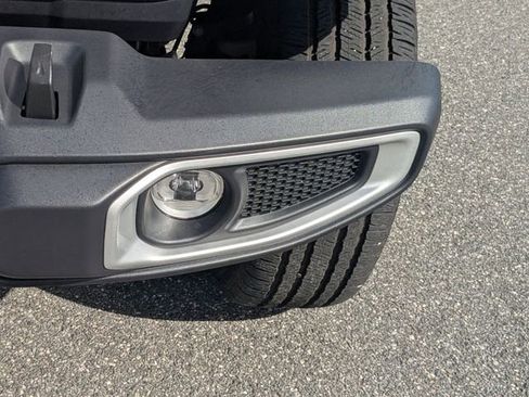 Used 2025 Jeep Wrangler Unlimited Sahara image 11