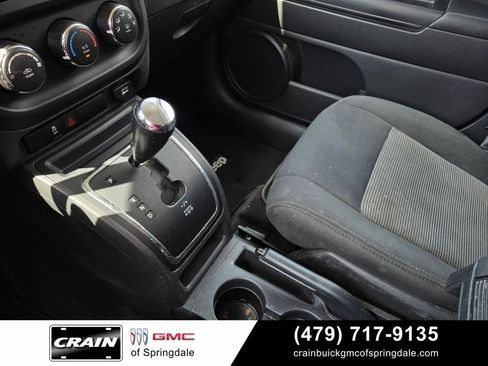 Used 2017 Jeep Patriot Sport w/ Power Value Group AWD/4WD image 19