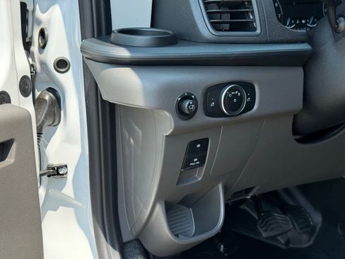 New 2025 Ford Transit 250 148 Medium Roof image 14