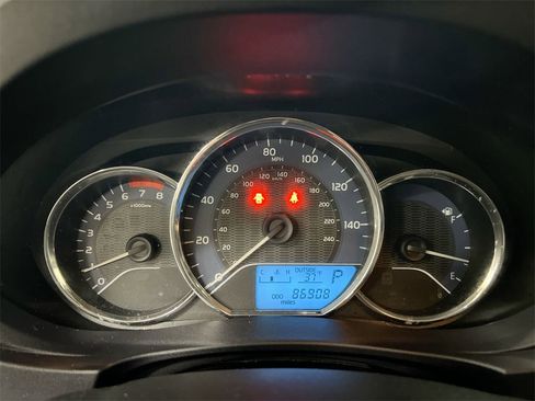 Used 2016 Toyota Corolla LE image 11