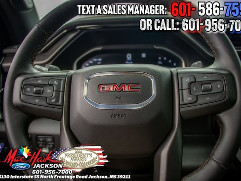 Used 2024 GMC Sierra 1500 AT4 w/ Technology Package AWD/4WD image 14