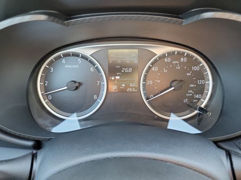 Used 2025 Nissan Versa S w/ Trunk Package image 15