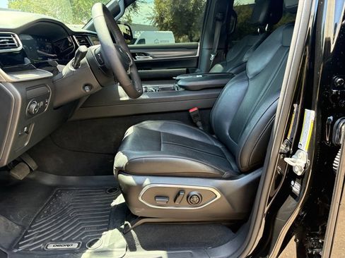 Used 2023 Jeep Wagoneer Series III w/ Convenience Group I AWD/4WD image 10