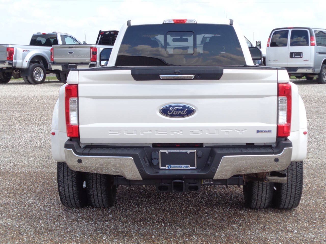 Used 2017 Ford F350 Lariat w/ Chrome Package AWD/4WD image 7