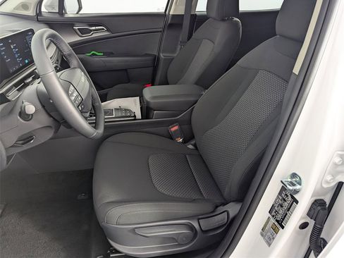 New 2026 Kia Sportage LX image 12