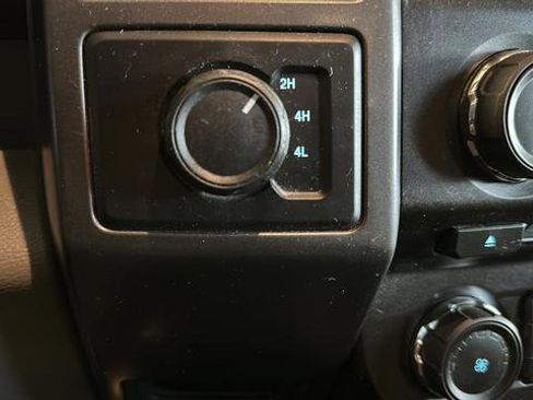 Used 2018 Ford F150 XLT AWD/4WD image 25