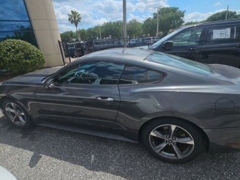 Used 2016 Ford Mustang Coupe RWD image 8