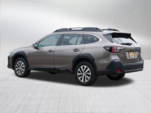 Certified 2023 Subaru Outback Premium w/ Popular Package #1 AWD/4WD image 5