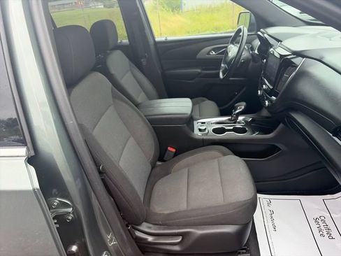 Used 2023 Chevrolet Traverse LT w/ LPO, Floor Liner Package AWD/4WD image 28