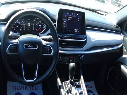 Certified 2025 Jeep Compass Latitude AWD/4WD image 14