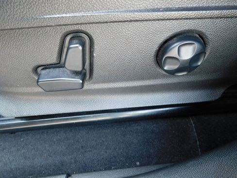 Used 2018 Alfa Romeo Stelvio AWD image 35