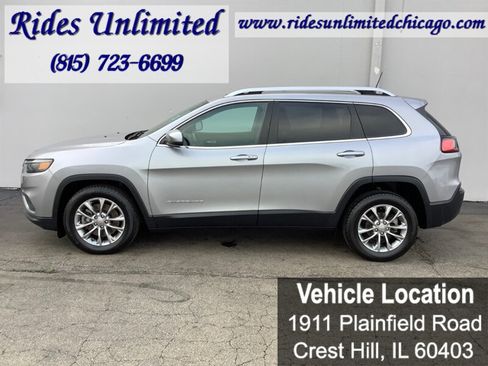 Used 2019 Jeep Cherokee Latitude Plus w/ Comfort/Convenience Group FWD image 3