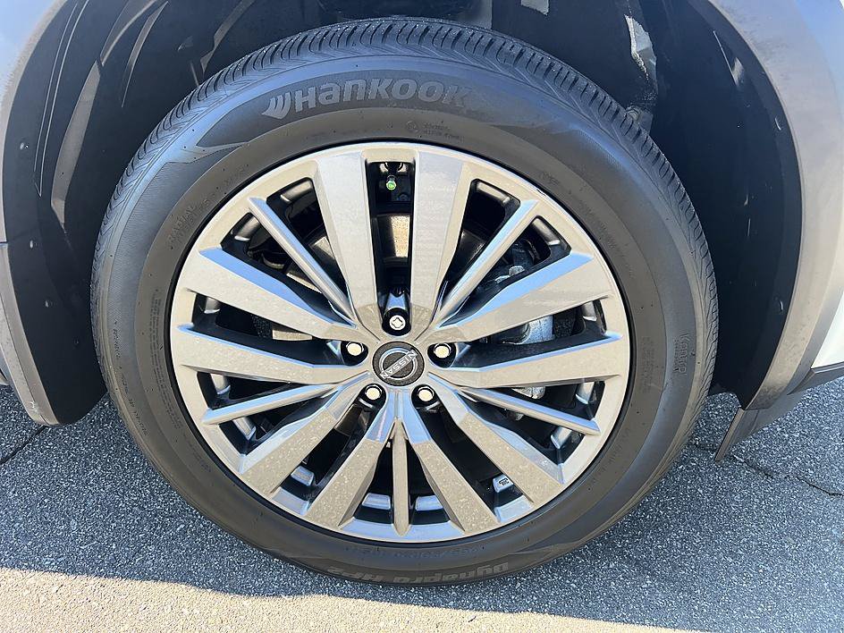 Certified 2025 Nissan Pathfinder SL w/ SL Premium Package FWD image 12