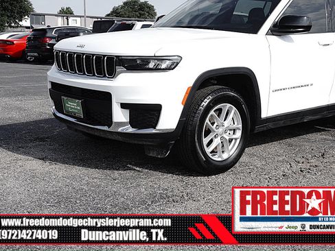 Certified 2025 Jeep Grand Cherokee L Laredo RWD image 42