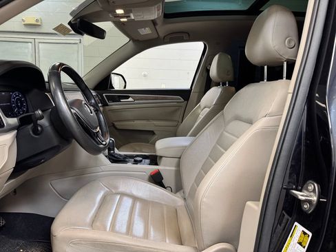 Used 2019 Volkswagen Atlas SEL Premium AWD/4WD image 14