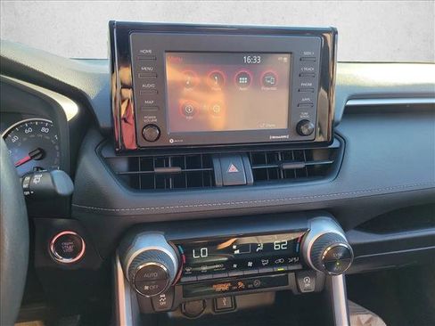 Used 2021 Toyota RAV4 XLE image 21