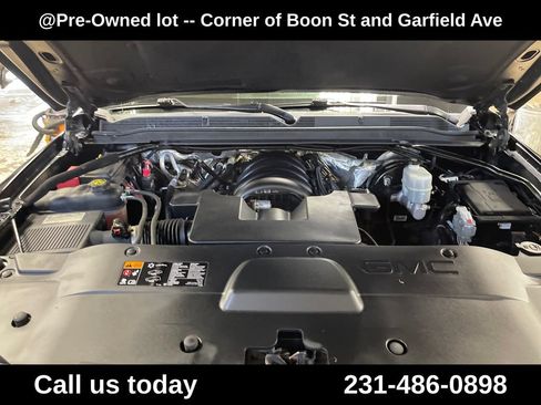 Used 2016 GMC Yukon SLT w/ Open Road Package AWD/4WD image 10