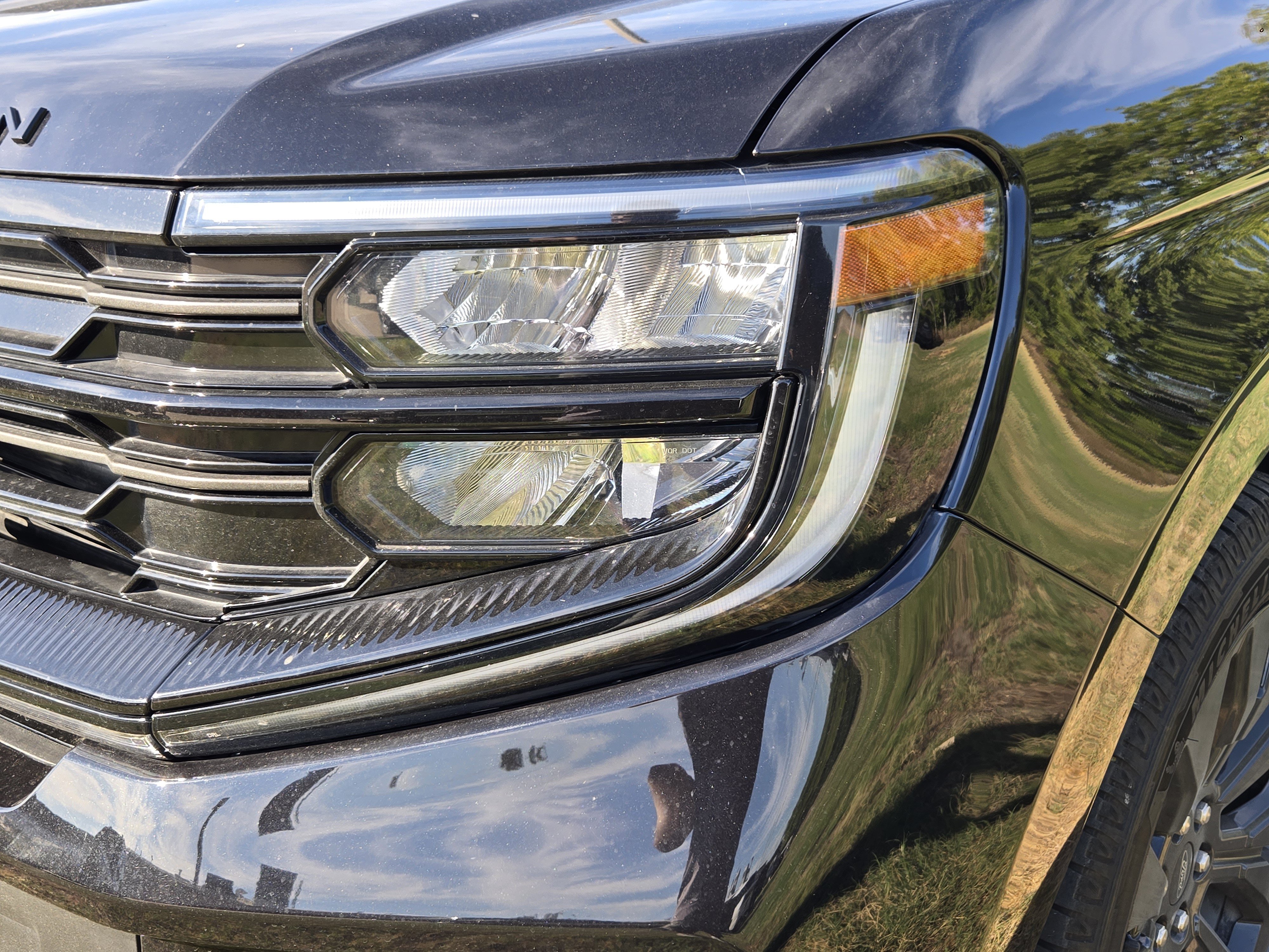 Used 2025 Ford Expedition Platinum w/ Stealth Appearance Package AWD/4WD image 7