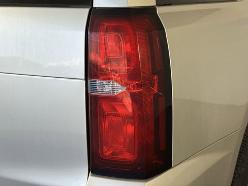 Used 2016 Chevrolet Tahoe LT image 29