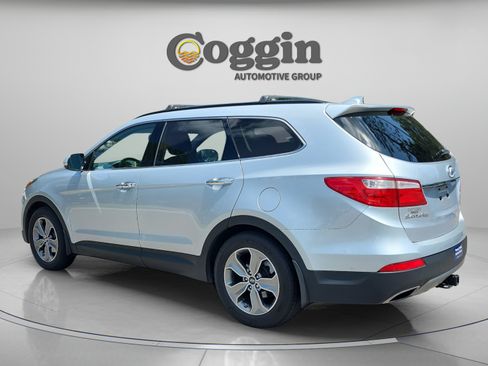 Used 2014 Hyundai Santa Fe GLS FWD image 3