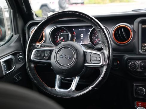 Used 2022 Jeep Gladiator Mojave w/ Cold Weather Group AWD/4WD image 26