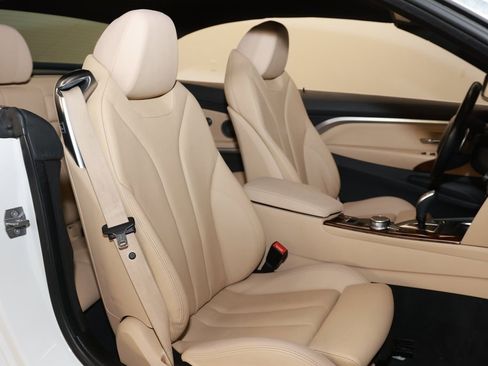 Used 2019 BMW 430i xDrive Convertible w/ Convenience Package image 15