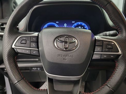 Used 2025 Toyota Sienna XSE image 17