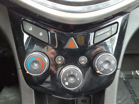 Used 2018 Chevrolet Sonic LT w/ Convenience Package image 22