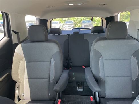 Used 2020 Chevrolet Traverse LT w/ Driver Confidence II Package AWD/4WD image 10