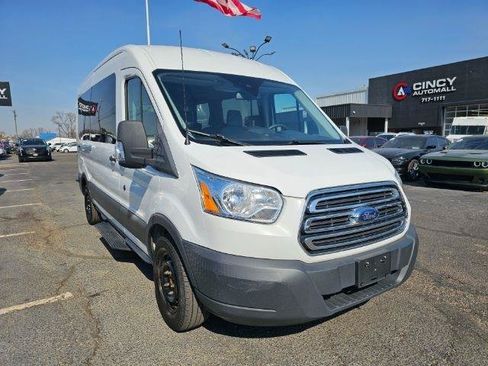 Used 2018 Ford Transit 350 XLT RWD image 4