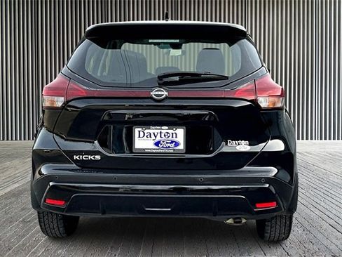 Used 2022 Nissan Kicks S w/ Interior Electronics Package image 4