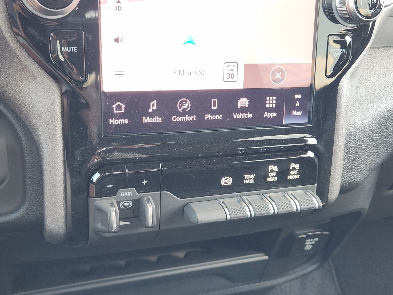 New 2026 RAM 3500 Tradesman AWD/4WD image 17