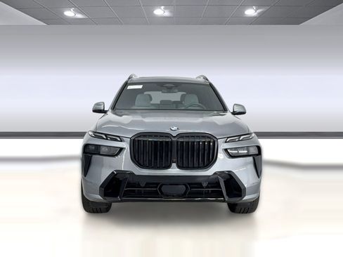 Certified 2024 BMW X7 xDrive40i w/ Executive Package image 6