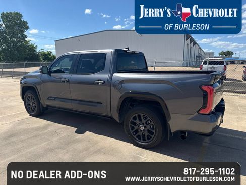 Used 2024 Toyota Tundra Platinum AWD/4WD image 7