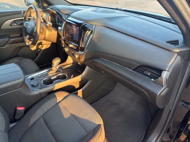 Used 2023 Chevrolet Traverse LT FWD image 15
