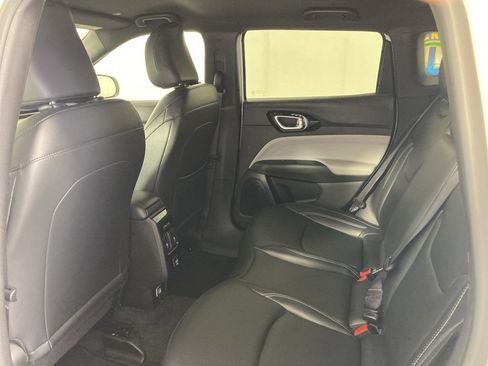 Used 2025 Jeep Compass Limited AWD/4WD image 16