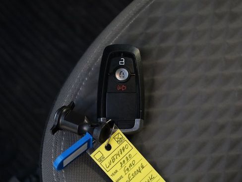 Used 2020 Ford Escape SE image 29
