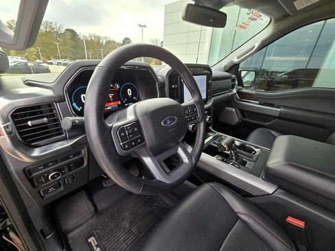 Used 2023 Ford F150 Lariat w/ Trailer Tow Package image 16