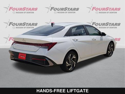 Used 2024 Hyundai Elantra Limited FWD image 4