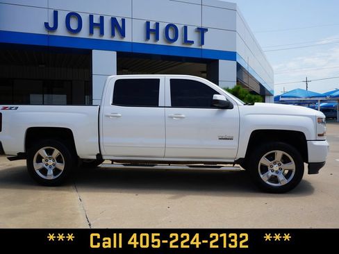 Used 2018 Chevrolet Silverado 1500 LT w/ Texas Edition AWD/4WD image 13