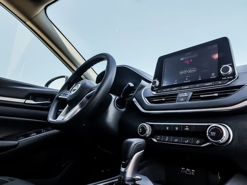 Used 2022 Nissan Altima 2.5 SV image 25