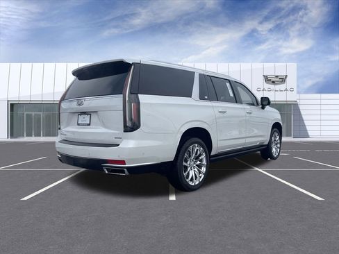 Used 2021 Cadillac Escalade ESV Premium Luxury Platinum image 8