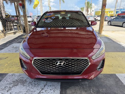 Used 2018 Hyundai Elantra GT FWD image 2