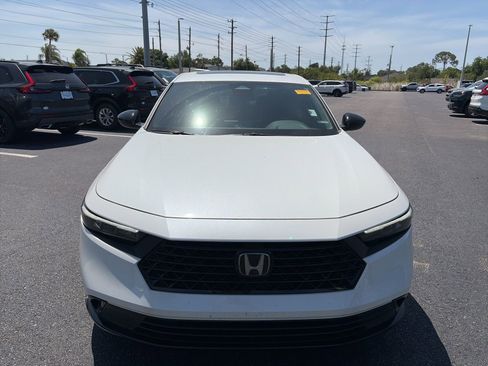 Used 2023 Honda Accord Sport image 2
